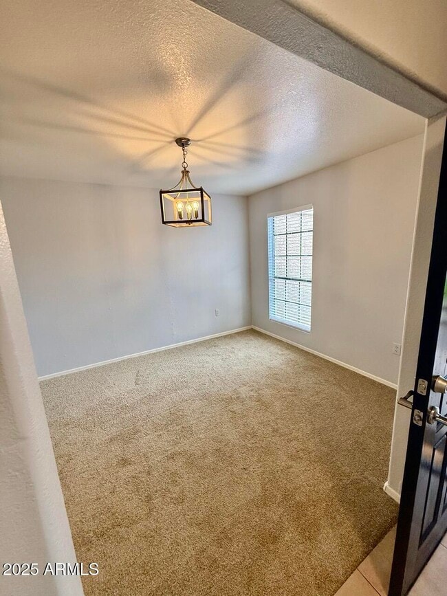 Building Photo - 646 N Cobblestone St