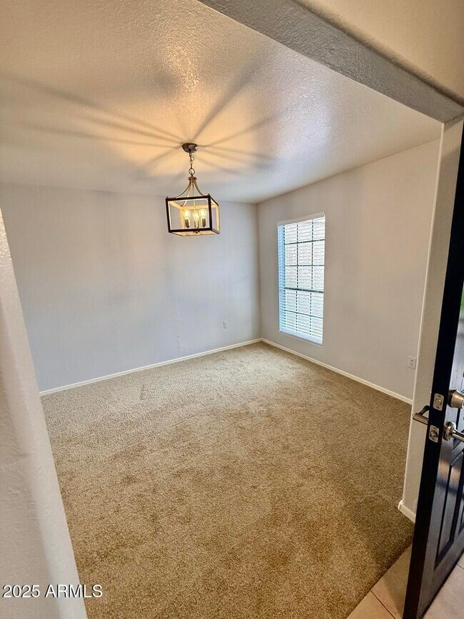 Foto del edificio - 646 N Cobblestone St