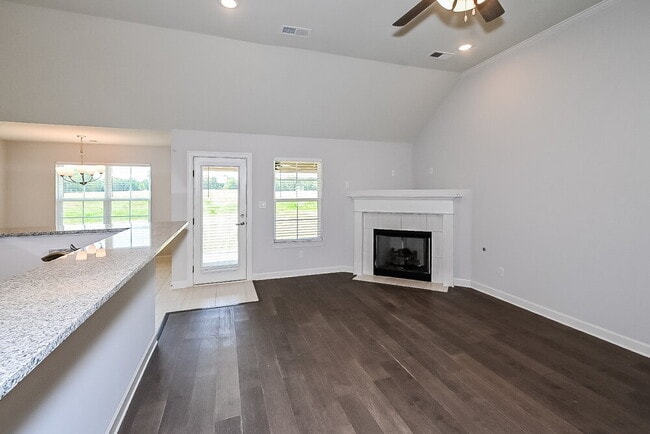 Building Photo - 5315 Holly Ridge Dr