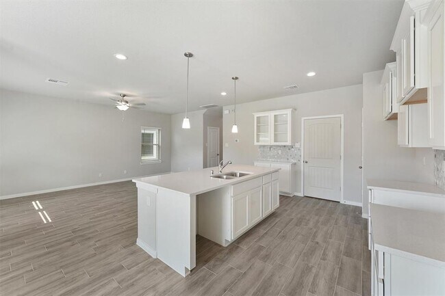Building Photo - 25609 Aster Trl
