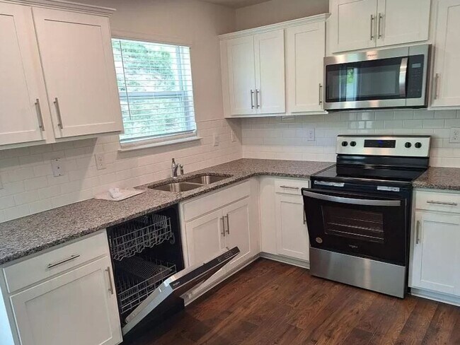 Foto del edificio - Brand new 3 Bedroom Townhome in Arden