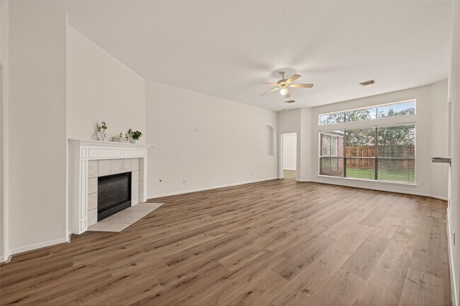 Foto del edificio - 14819 Appaloosa Ave