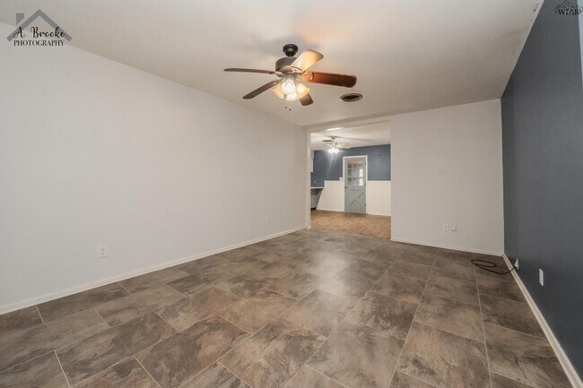 Building Photo - 109 Highland Dr