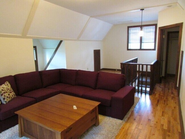 Foto del edificio - 1628 Winnebago St