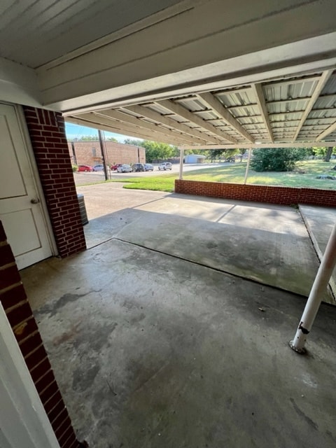 Covered parking - 622 Texas St