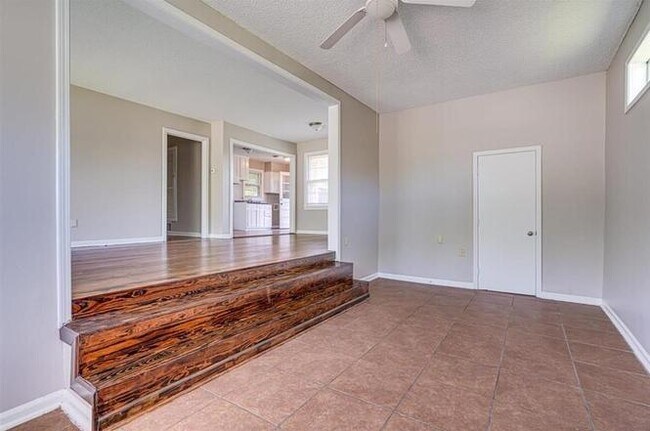 Foto del edificio - Awesome East Memphis Home