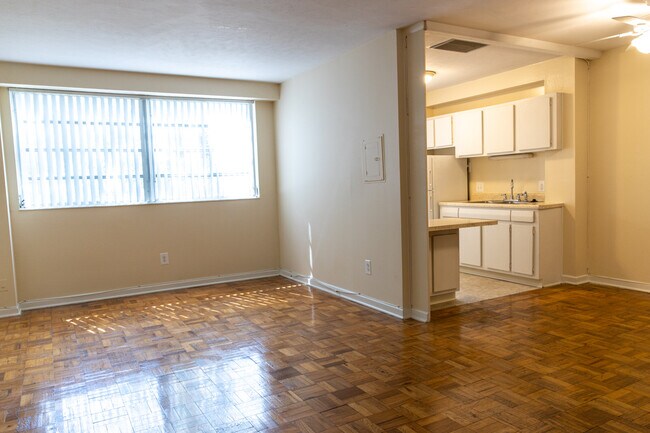 Foto del edificio - Park East - Park Knowles Apartments