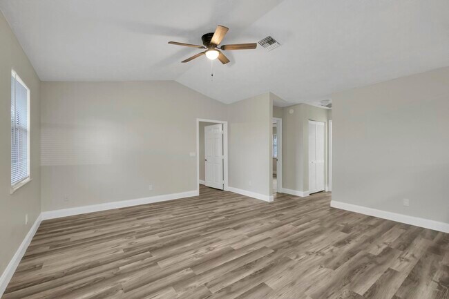 Foto del edificio - 1350 20th Ave SW