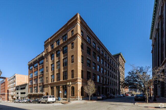 Building Photo - SoHo West