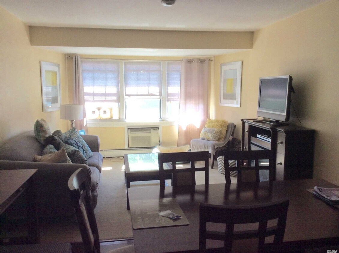 Primary Photo - 201 Fair Harbor Dr