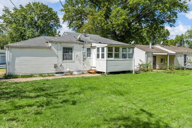 Building Photo - 10542 Anson Dr
