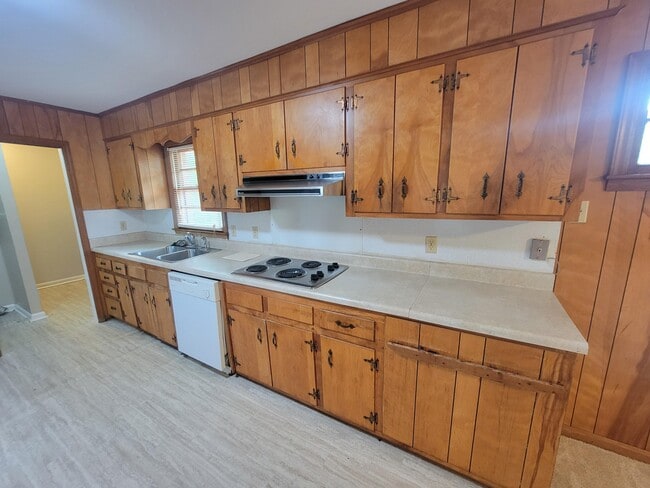 Building Photo - 1125 Crestview Ave