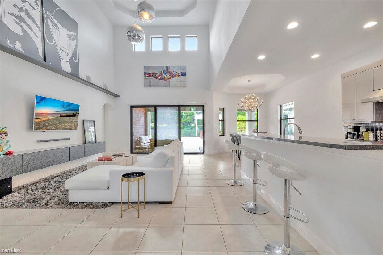 Foto principal - 5 br, 4 bath House - 8171 Canopy Ter