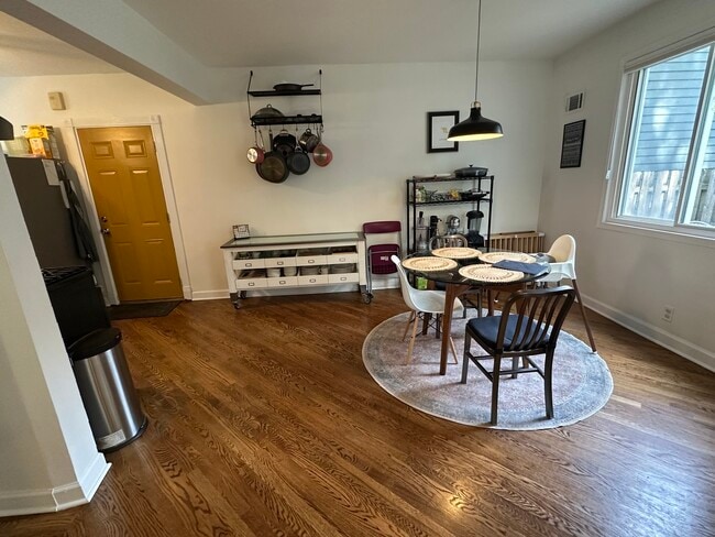 Foto del edificio - 4311 N Claremont Ave