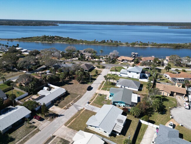 Foto del edificio - 139 Beau Rivage Dr