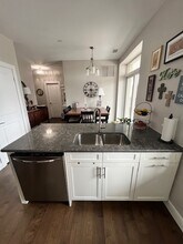 Building Photo - 135 Orr St