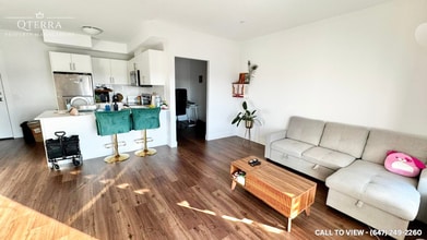 Building Photo - 1000 Lackner Pl