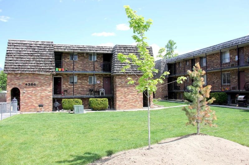 4371 S Fairbourne Ave Unit 7, Murray, UT 84107 Room for Rent in
