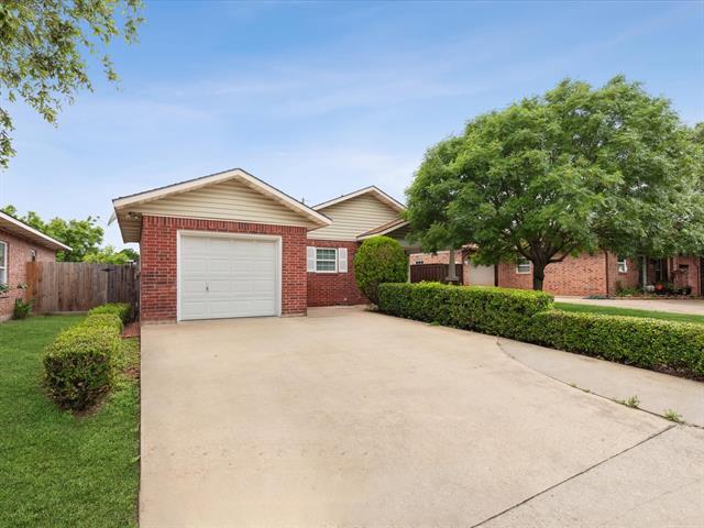 Foto del edificio - 4043 Gray Oak Pl