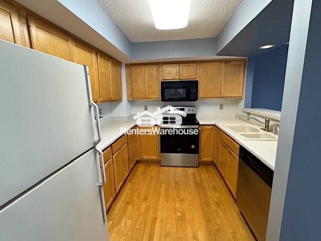 Foto del edificio - PRIME 2BD/1.5BA TOWNHOUSE IN PLYMOUTH