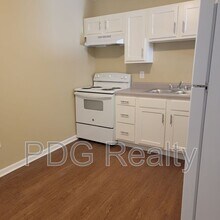 Building Photo - 2011 Terril Ln