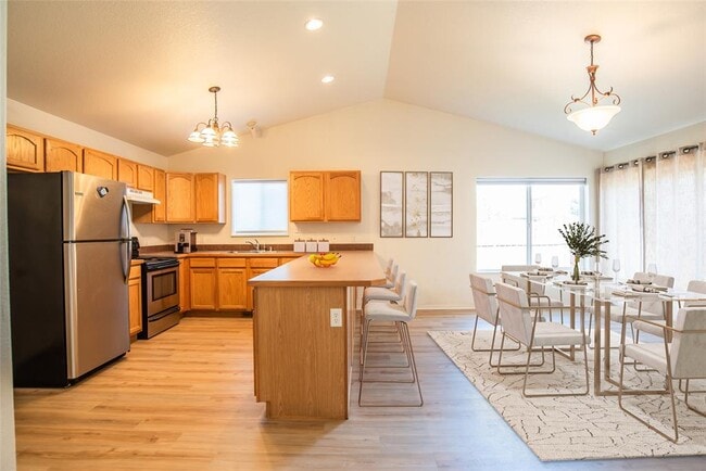 Building Photo - 2796 Stratford Ln