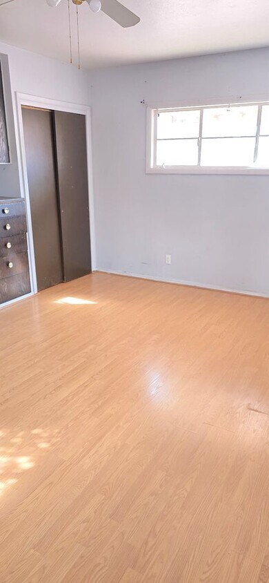 Foto del edificio - 515 W Maple St