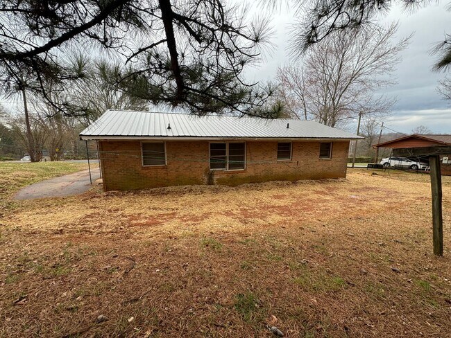 Building Photo - 3/1 Home in Cleveland County, NC near Deer...