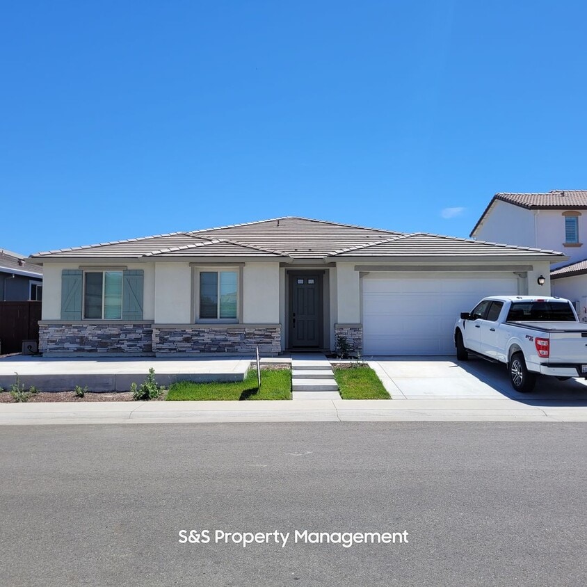 Primary Photo - 1089 Mambo Way - Roseville 95747