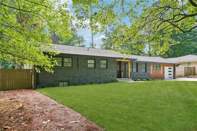 Building Photo - 5170 Chamblee Dunwoody Rd