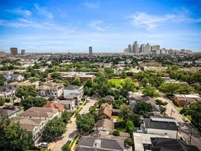 Building Photo - 1710 Maryland St