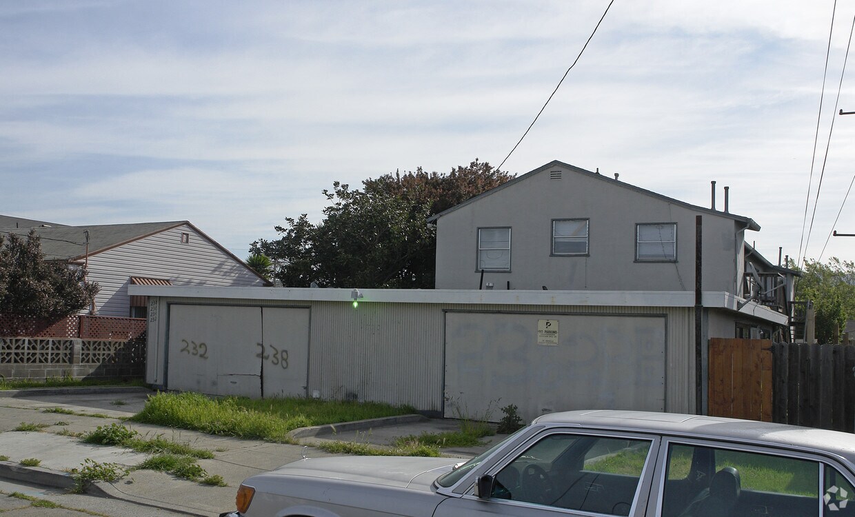 Building Photo - 234 S 43rd St
