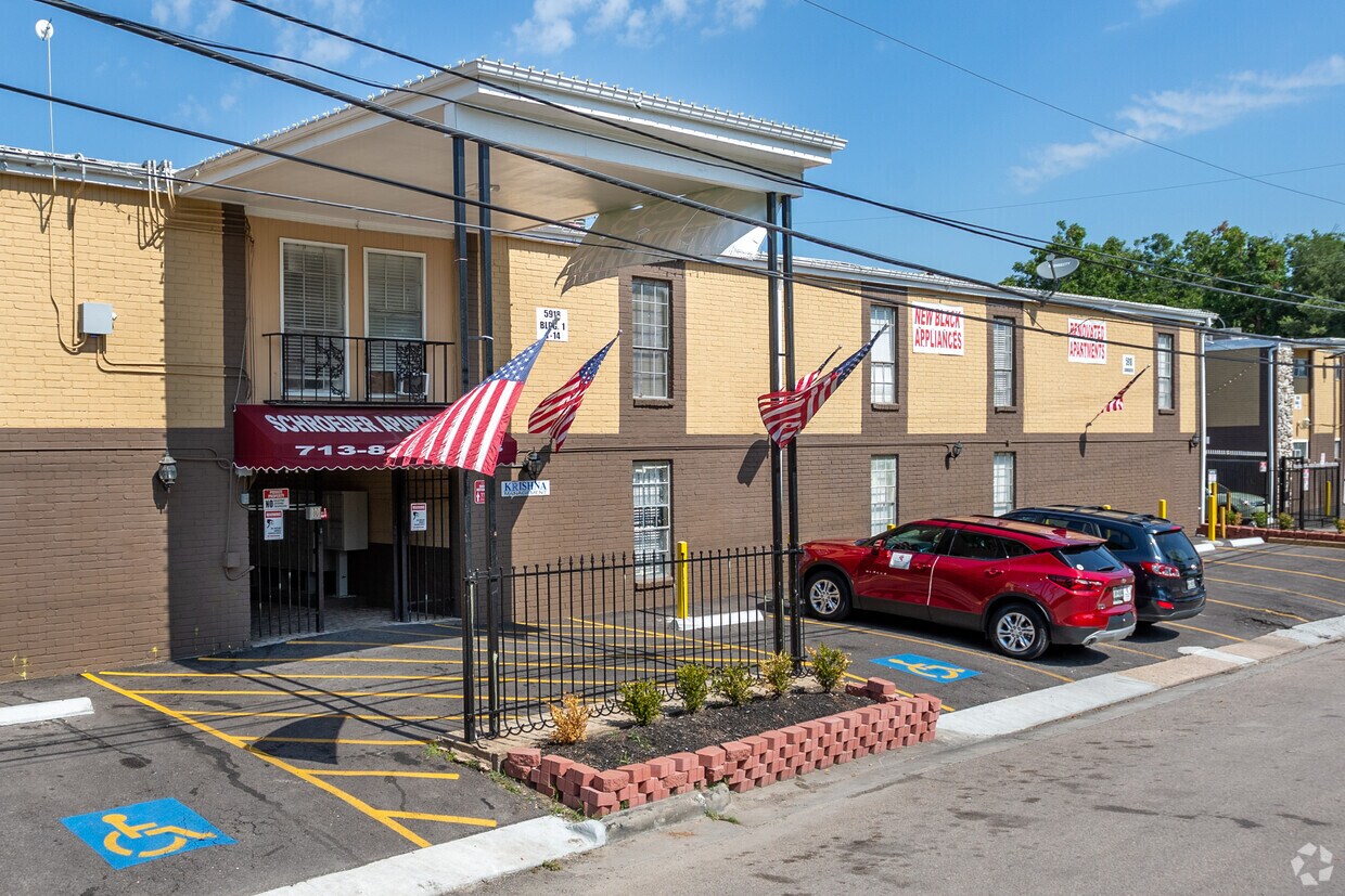 Schroeder Apartments Houston, TX