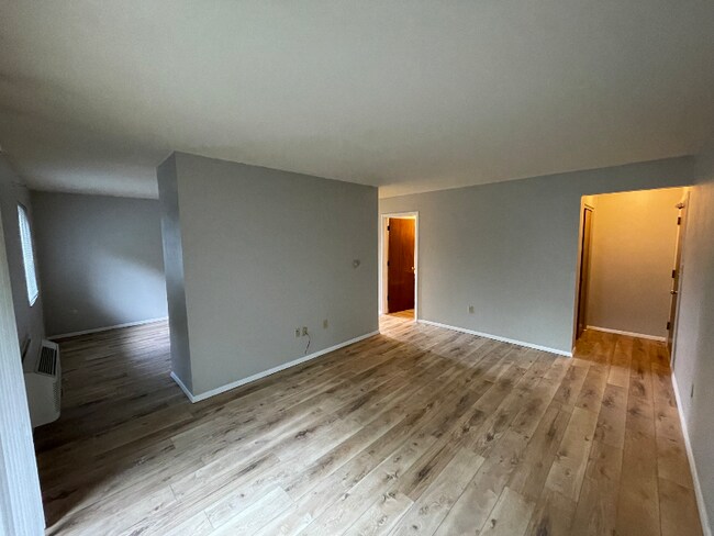 Foto del edificio - 2344 Glenheath Dr