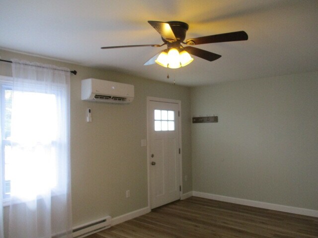 Living Room - 719 Valley St