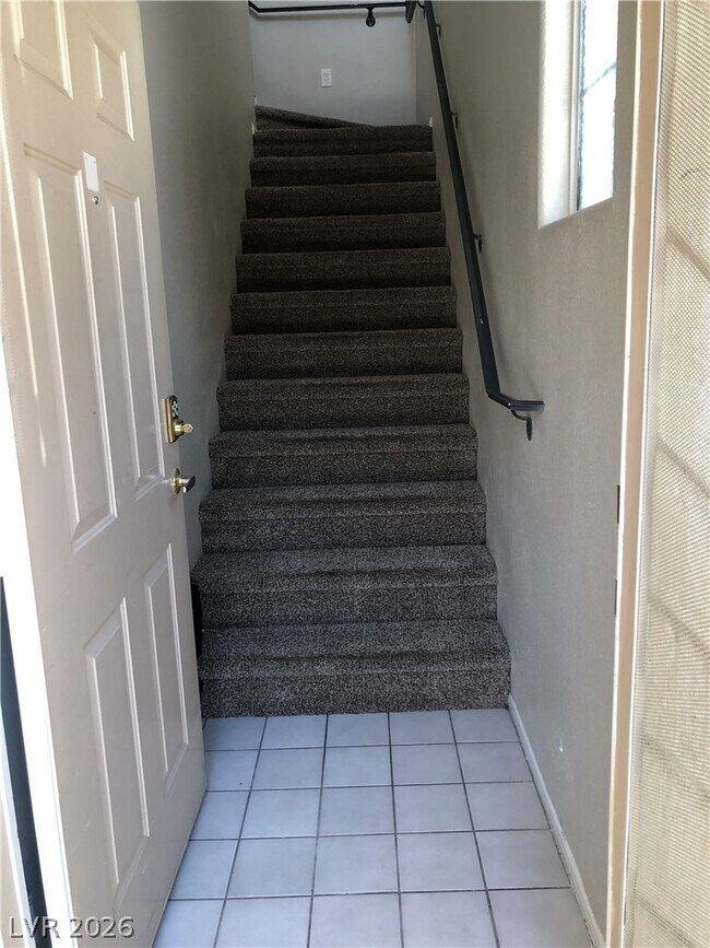 Foto del edificio - 8555 W Russell Rd