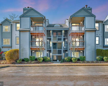 Foto principal - 6919 Victoria Dr