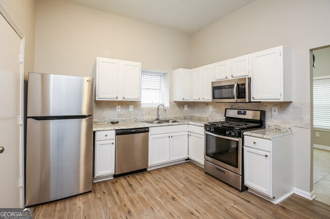 Building Photo - 4863 Hairston Pl