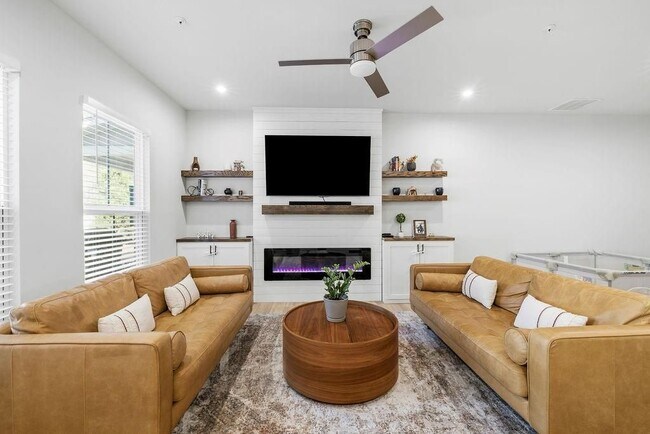 Foto del edificio - 440 Millsap Wy