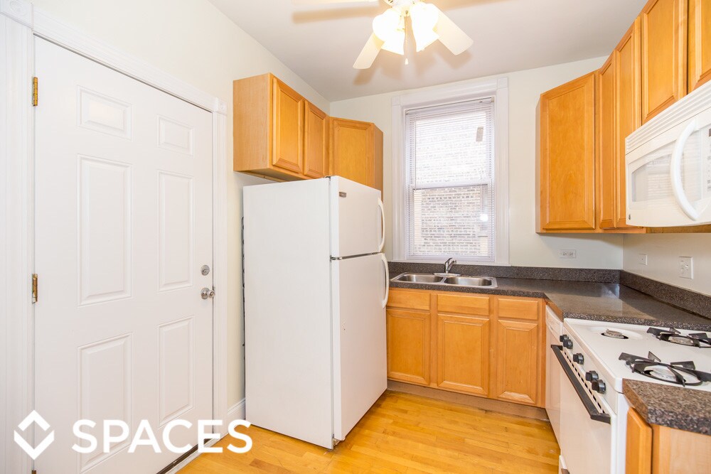 Primary Photo - 1465 W Lawrence Ave