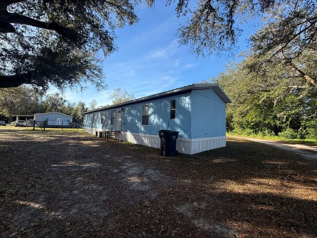 Building Photo - Beautiful 3/2 Mobile Home