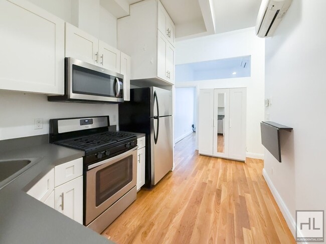 Building Photo - WYCKOFF AVENUE / Bushwick 3-Bed 1-Bath / N...