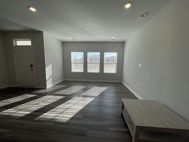 Foto del edificio - Room in Townhome on Kasota Ln