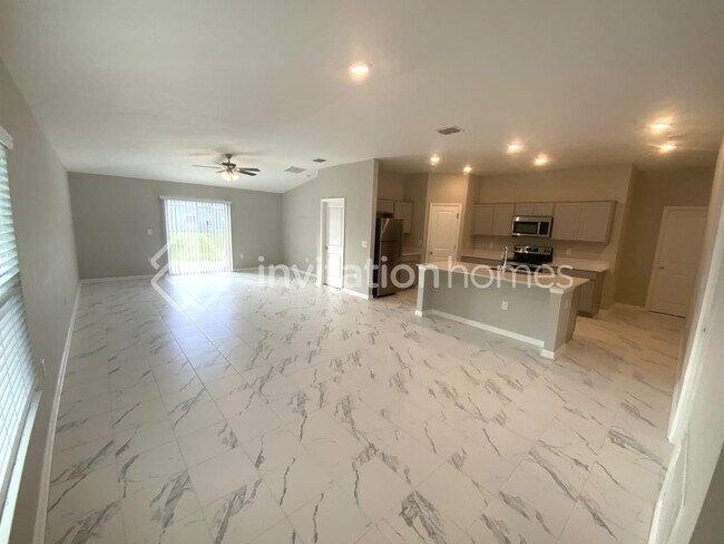 Building Photo - 4340 Holstein St