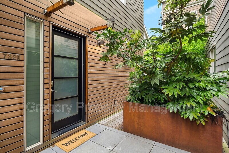 Foto principal - 732 Boylston Ave E