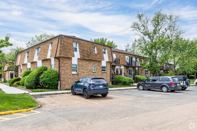 Building Photo - Florida Grove Manor