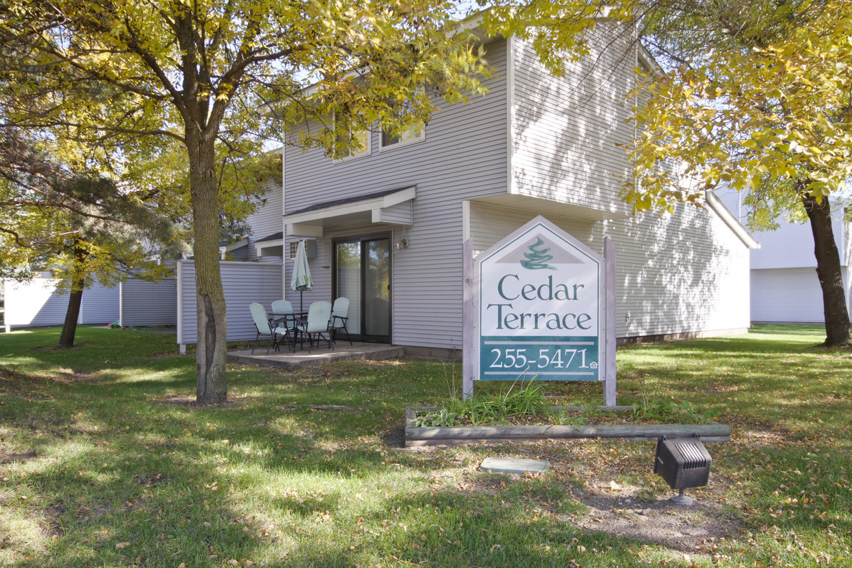 Cedar Terrace Townhomes - Apartments in Saint Cloud, MN | Apartments.com