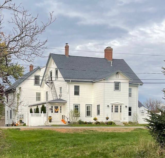 Primary Photo - 44 Wood St