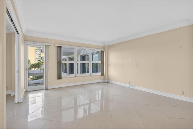 Foto del edificio - 405 N Ocean Blvd