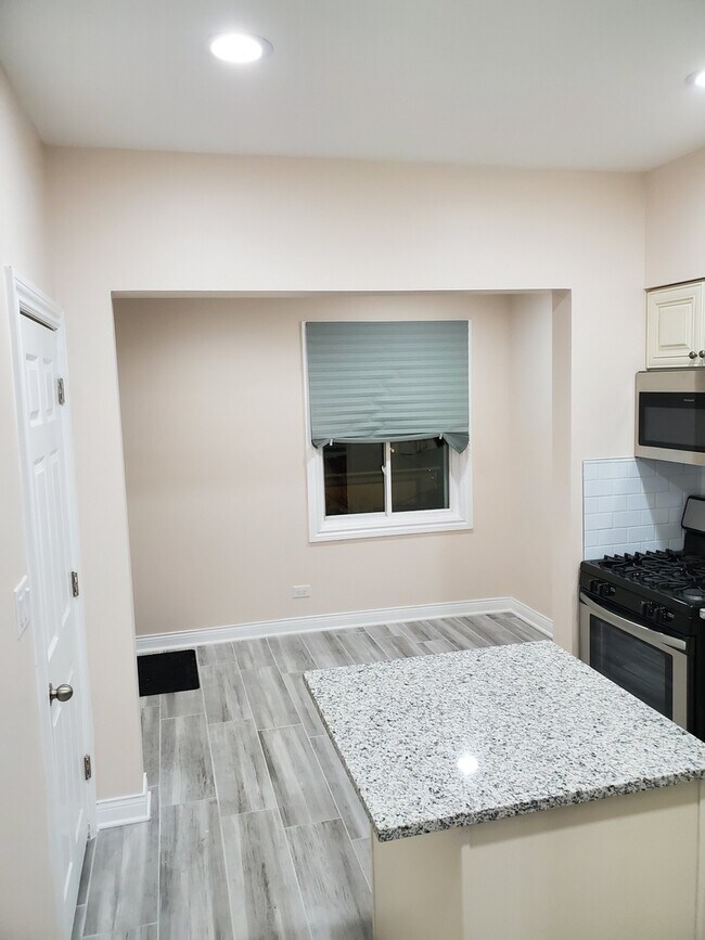 Foto del edificio - 4130 N Monticello Ave